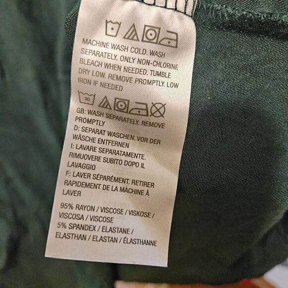 logo by lori goldstein Small V neck green Henley top high low hem pleated pocket - Picture 6 of 11